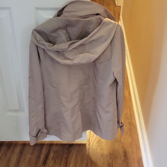 Womens Lands' End Tan Rain Jacket - Picture 2 of 4